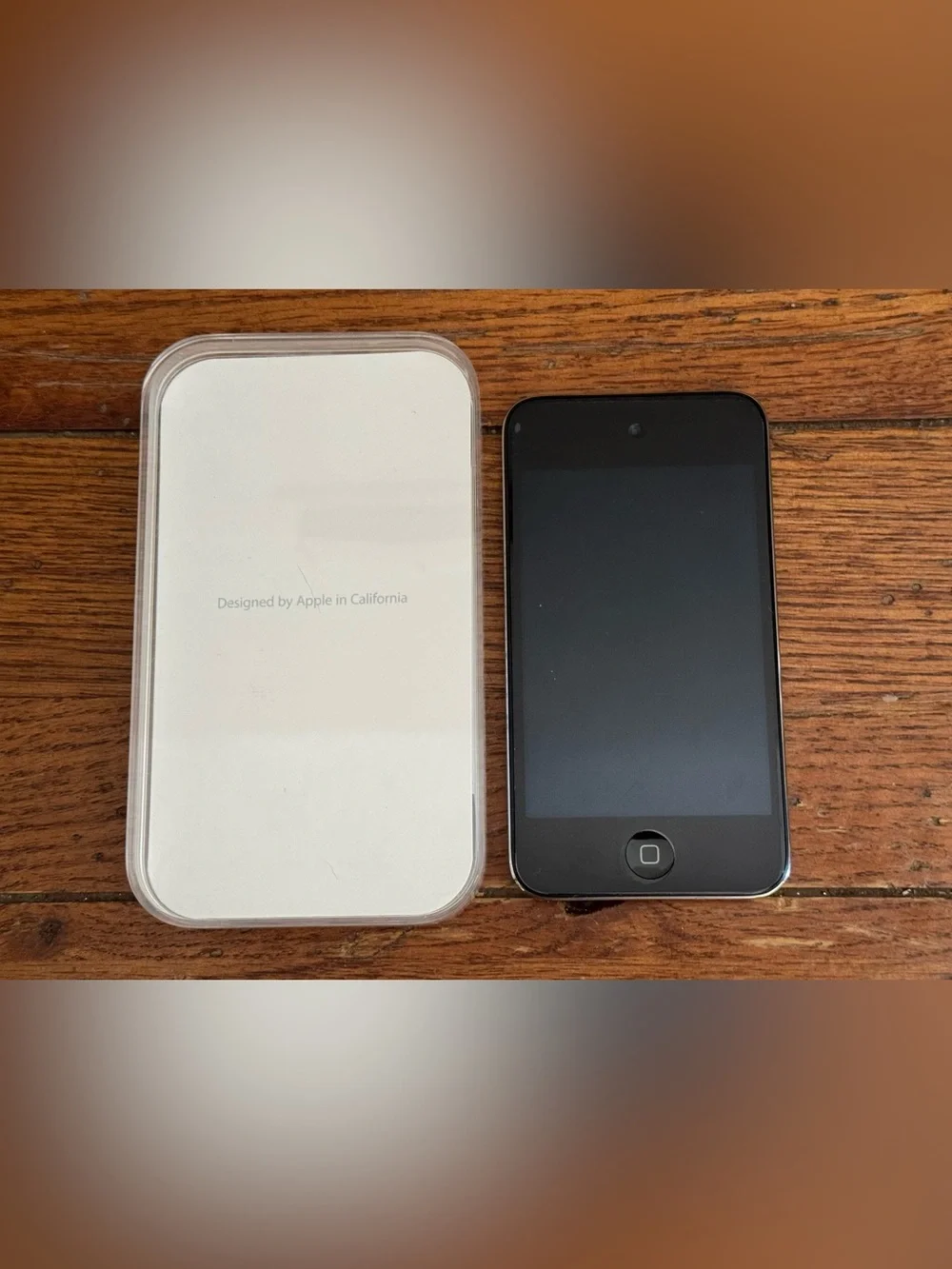 Apple I-Touch 4th Generation 32 GB Model A1367 Bundle W/Box Charger/Accessories